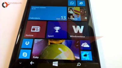 Nokia Lumia 735 display