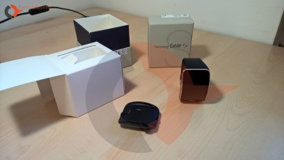 Samsung Gear S box (5)
