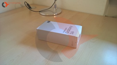 Samsung Galaxy S6 box (1)