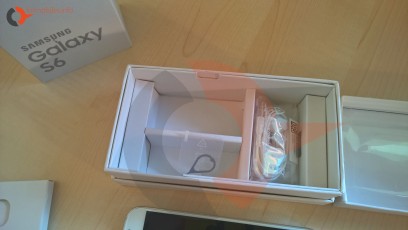 Samsung Galaxy S6 box (6)