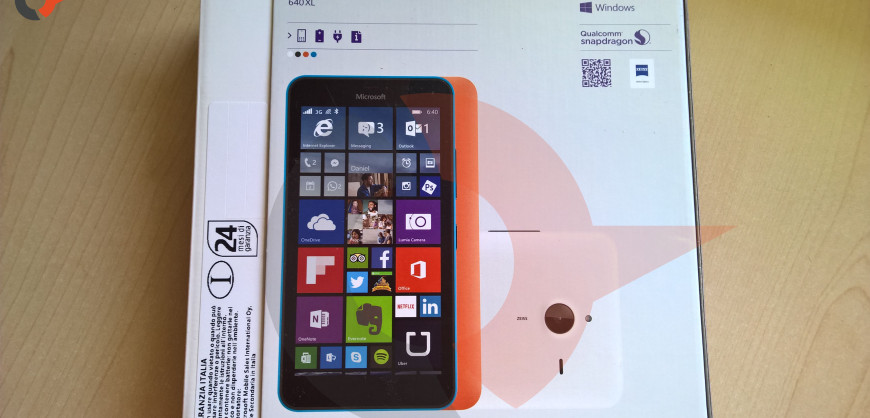 Lumia 640 XL box retro