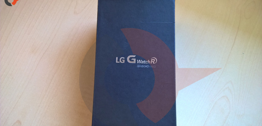 LG G Watch R box 4